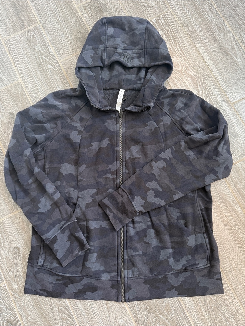 lululemon athletica Womens Dark Gray Black Camo Full-Zip Hoodie size 20 EUC